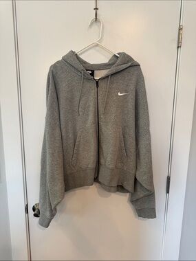Nike Heather Gray Full-Zip Hooded Sweatshirt with Swoosh